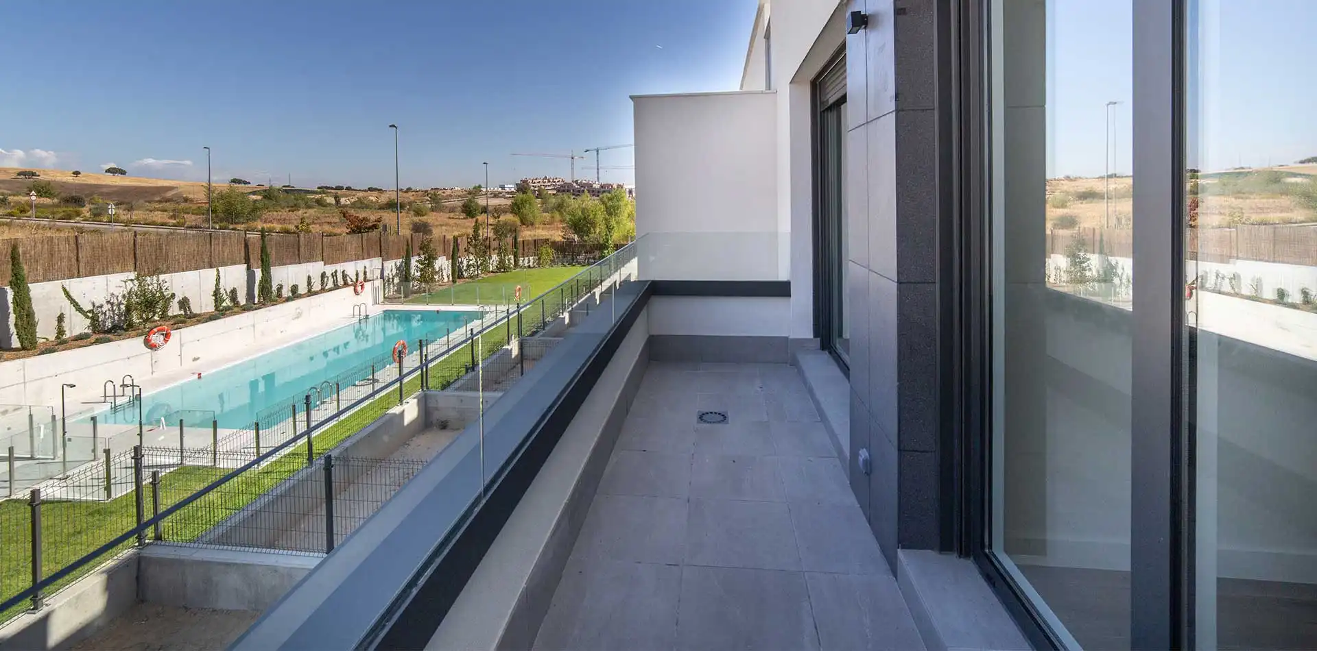Vista desde una terraza de la promoción de chalets iKasaClass Gran Vía de Tres Cantos