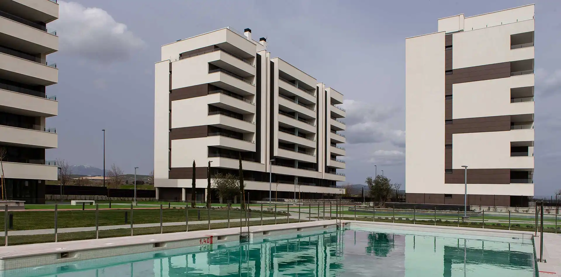 Conjunto de viviendas residenciales en Tres Cantos con piscina